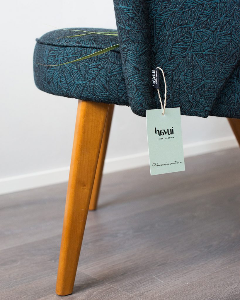 Marita Mörck-Schultzin 50-luvulla suunnittelema nojatuoli, istuimen yksityiskohta