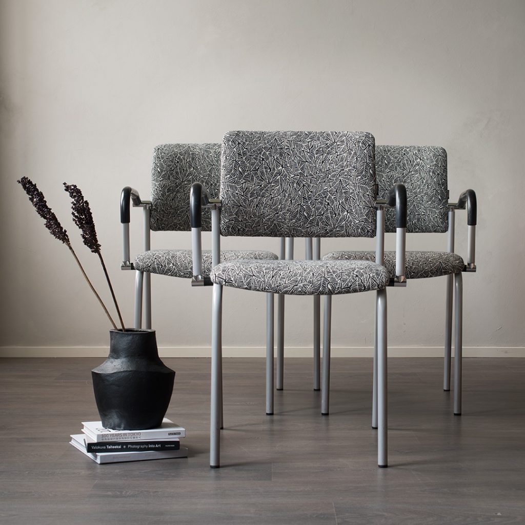 Martela-toimistotuolit kunnostettuna